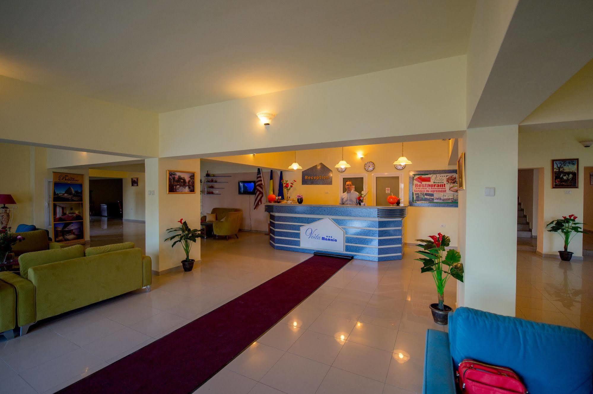 Voila Mamaia Hotel Exterior photo